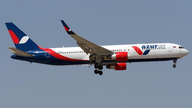 VQ-BEO:Boeing 767-300:Azur Air